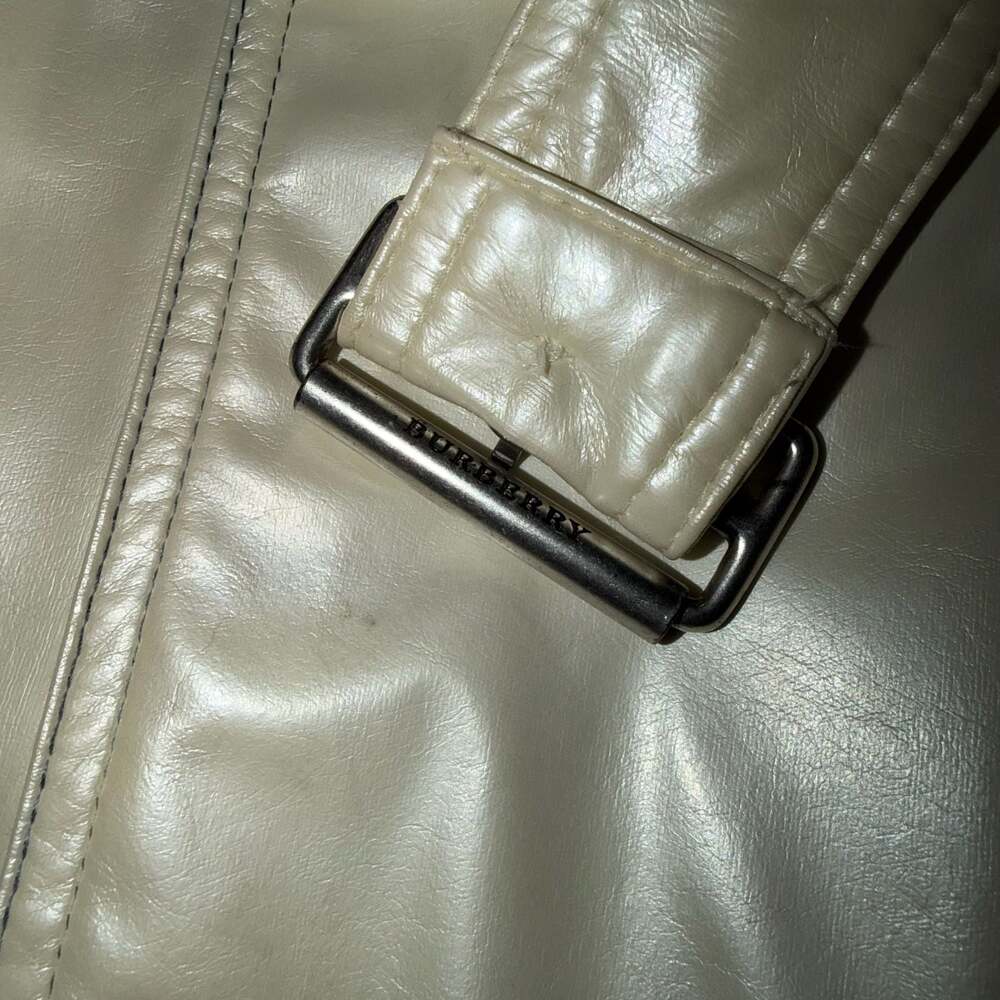 Burberry London Trench Coat - Neutrals Coats, Clothing - WBURL210830 - Picture 2 of 7